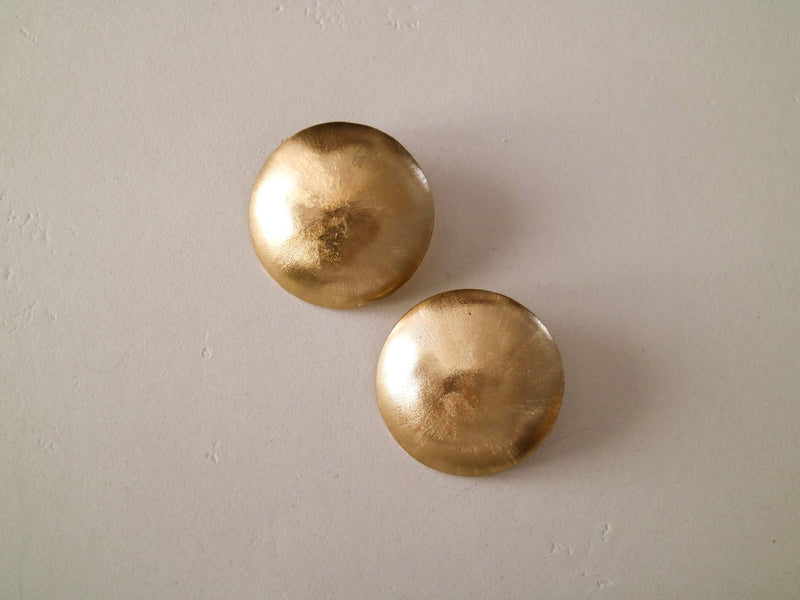 Hyperion – Pendientes Dorados de Disco Abombado
