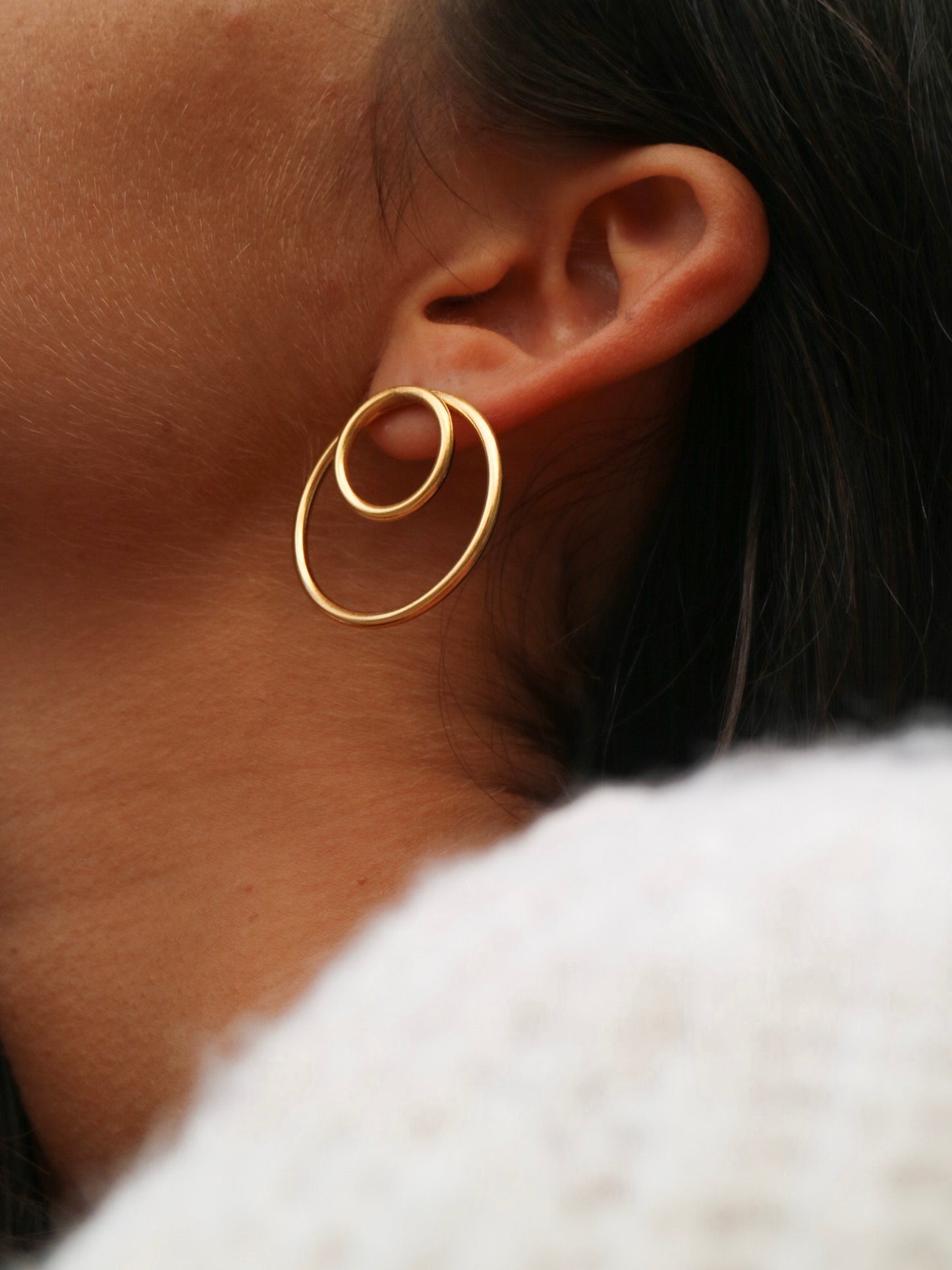 Gaia – Pendientes Dobles Aros Dorados