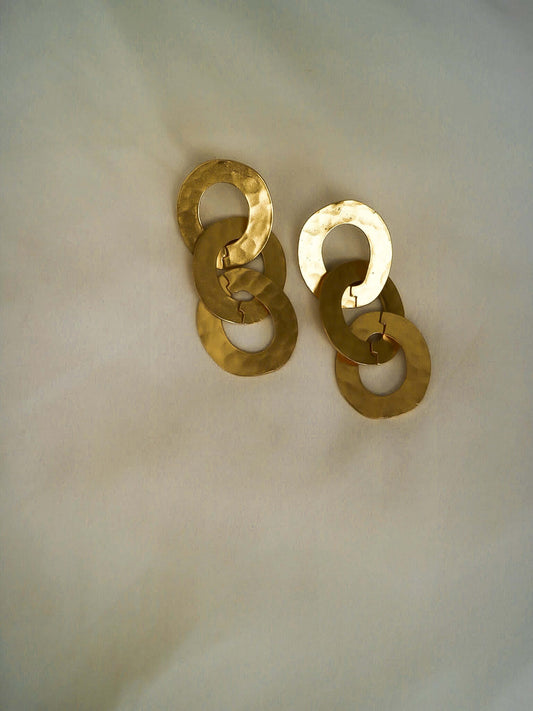 Eco – Pendientes Largos Tres Aros Planos Dorados