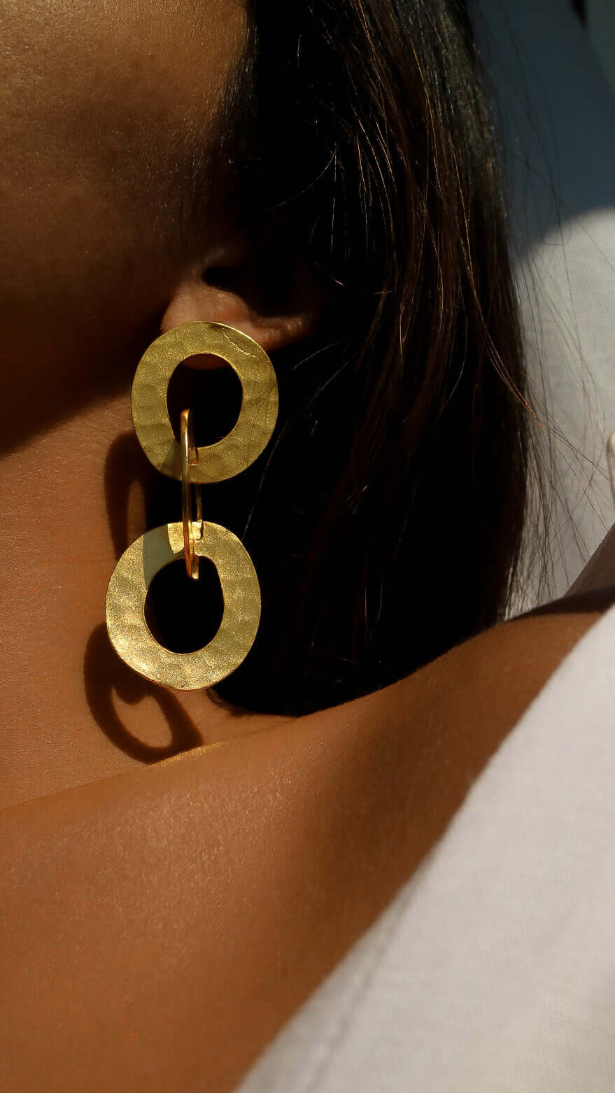 Eco – Pendientes Largos Tres Aros Planos Dorados