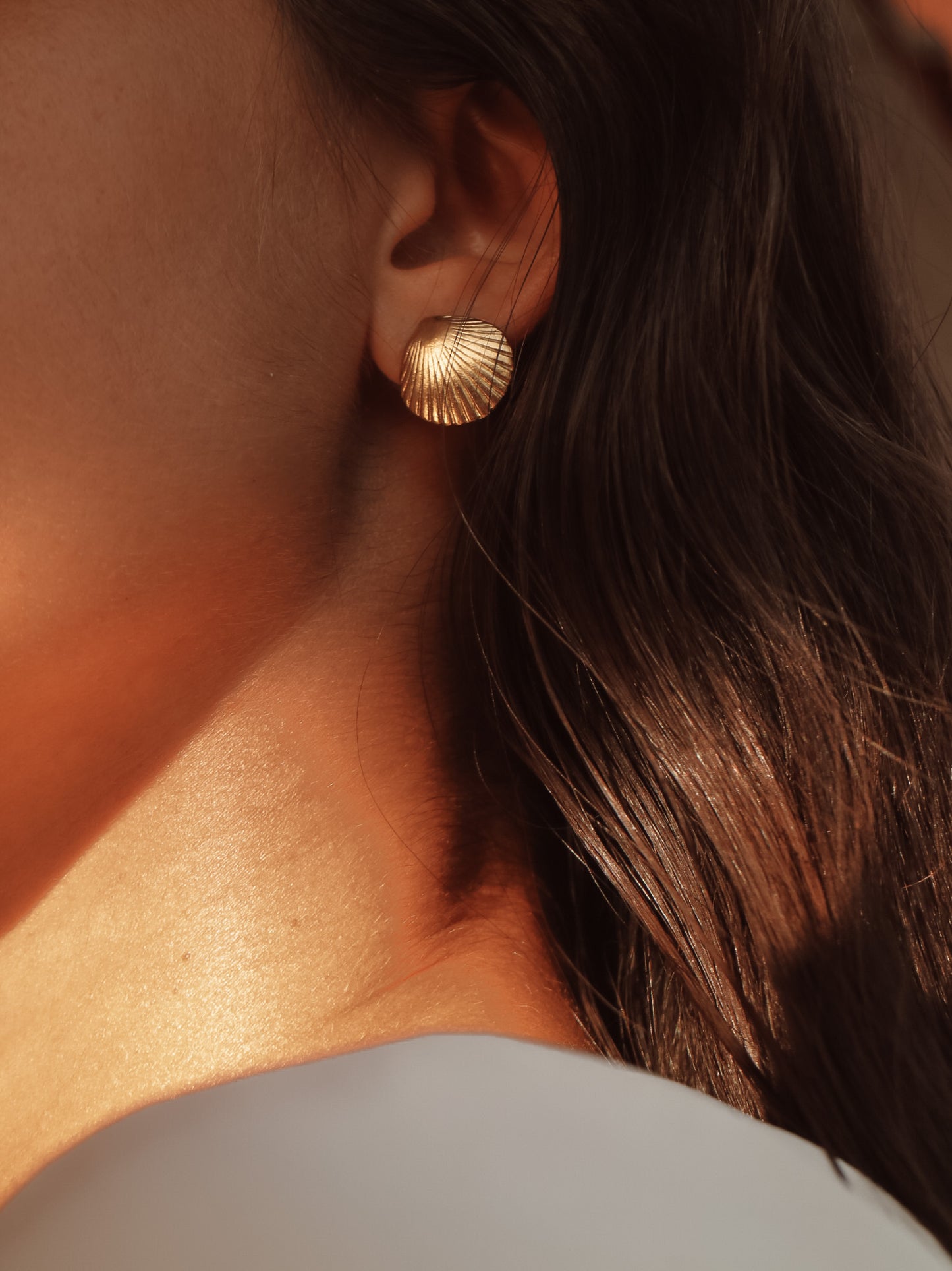 Ariel Pendientes – Pendientes Concha Dorada